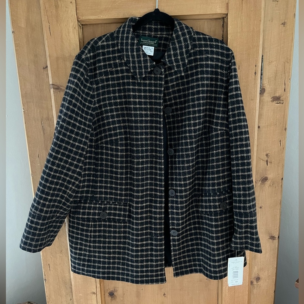 Harve Bernard Women’s Wool Jacket. Size 16W. NWT